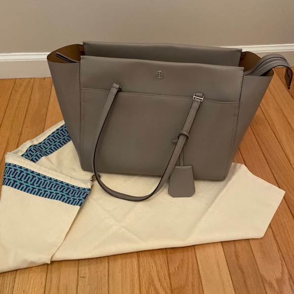 Tory Burch Handbags - Tory Burch Tote Handbag